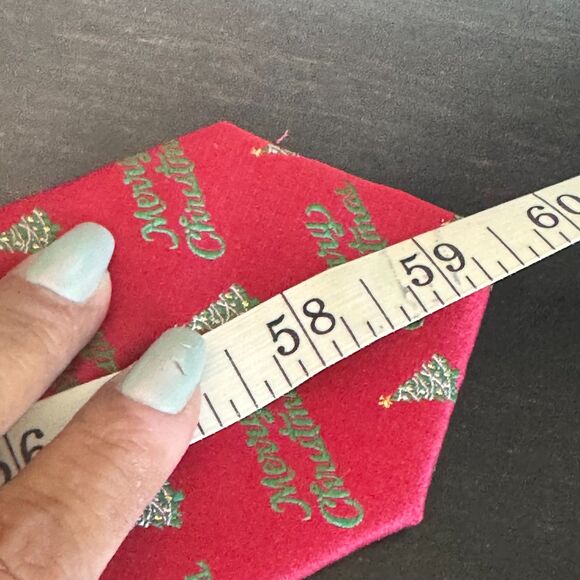 Holiday Traditions Hallmark Christmas Tie Red Green "Merry Christmas" 58" - Picture 5 of 7